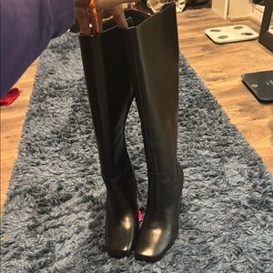 Elegant Black Knee-High Women's Boots